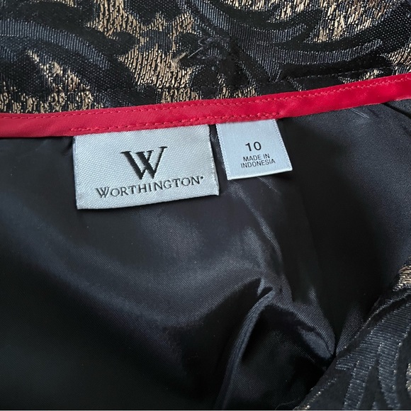 Ornamental Lace Pencil Skirt - Picture 3 of 11